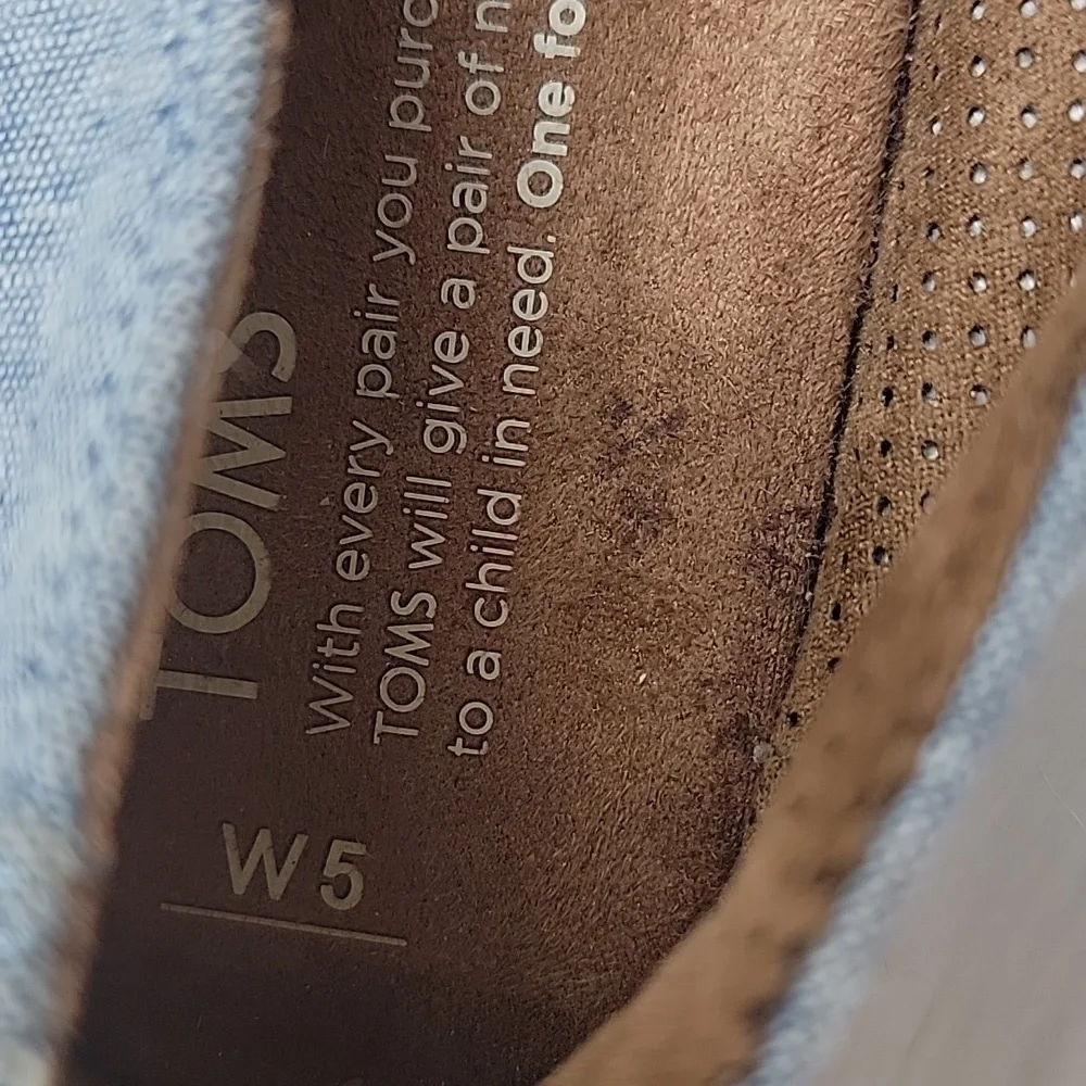 TOMS Alpargata Chambray Open Toe Blue Slip On Boho Nautical Flat Espadrilles NeW